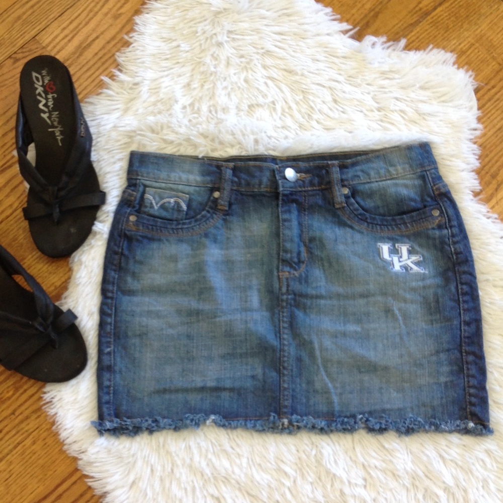 Alyssa Milano UofK Denim Skirt